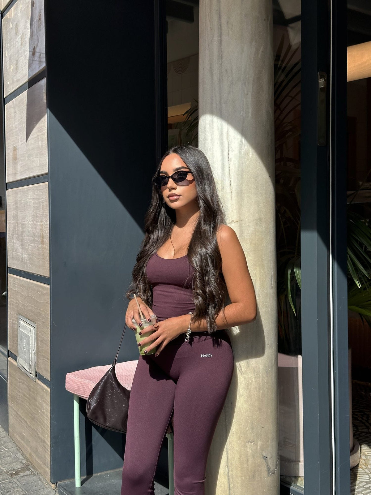 Top halter en tono chocolate